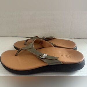 Strole Coaster Soft Stride Supportive Thong Walking Sandals shoes Size 8